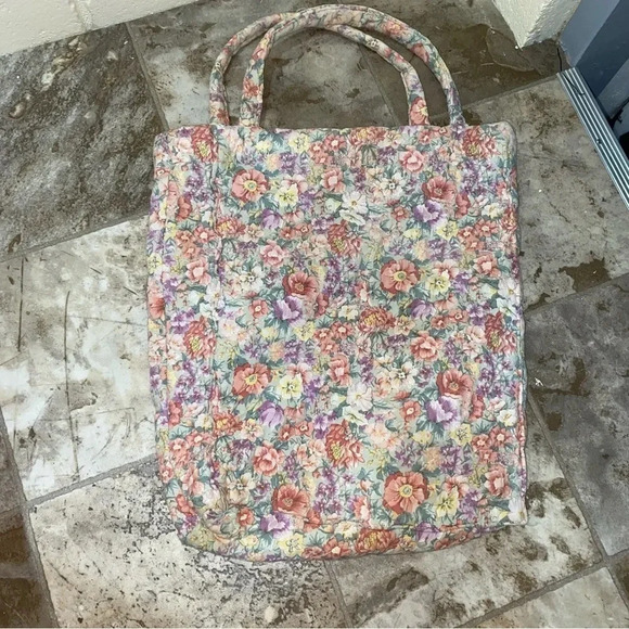 Women’s Vintage Grandma  Cottagecore Floral Print Handmade Hand-Knit Tote Bag - Picture 3 of 12